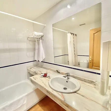 Cueli Hotel 3*