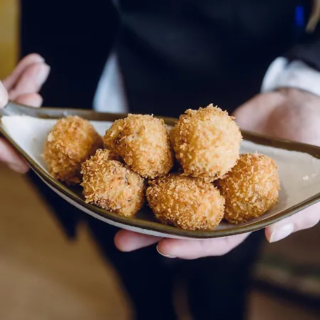 ホテル クエリ 3*